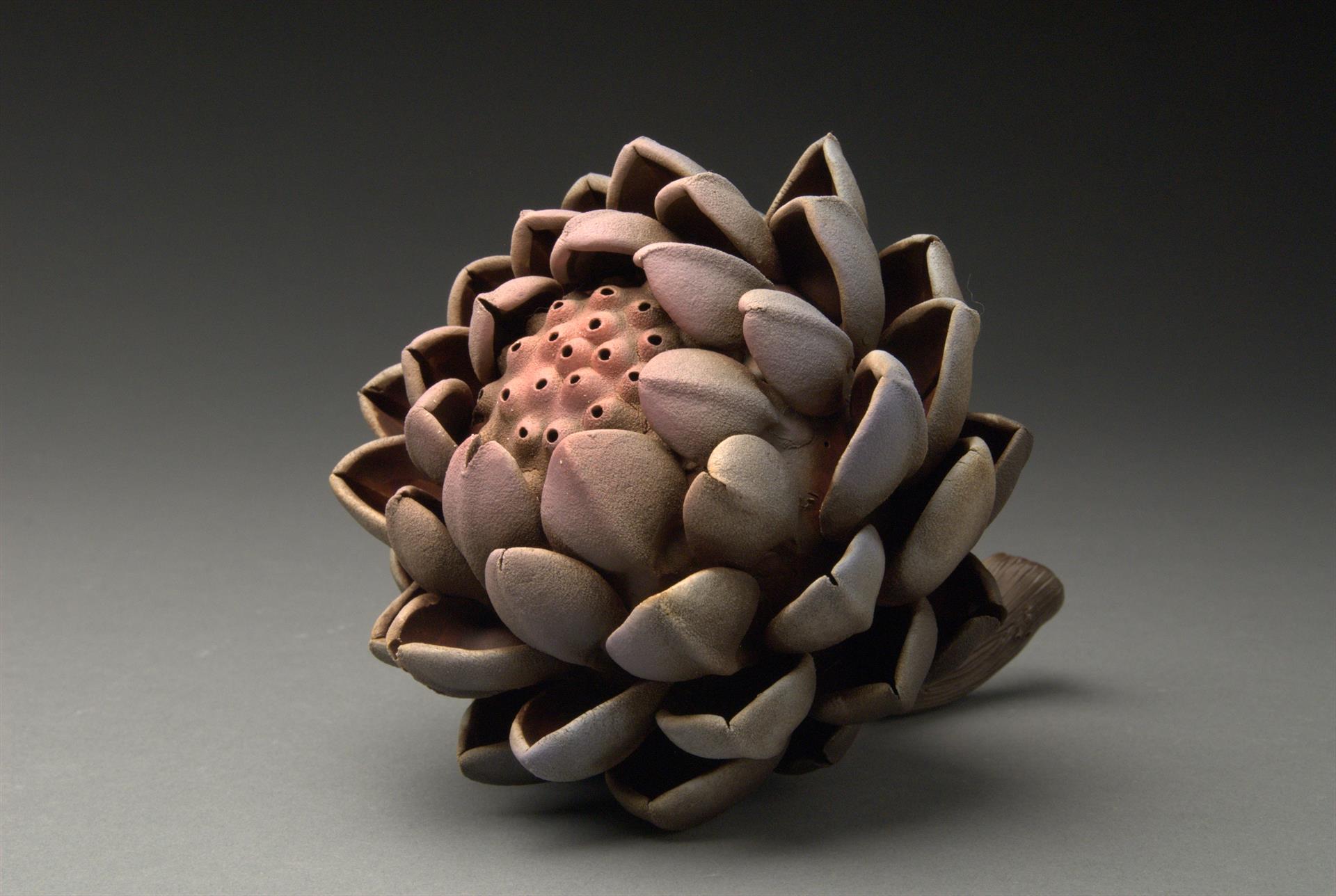 Hsin-Yi Huang, Artichoke #2, porcelain